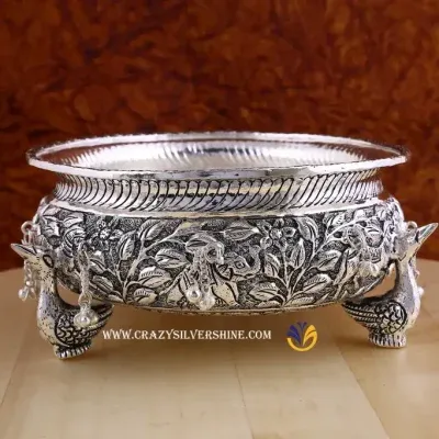 Antique Swan Urli